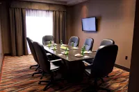 Holiday Inn Express Pembroke فنادق في بيمبروك