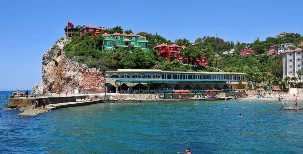 Senza Garden Holiday Club