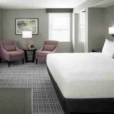 The Axis Hotel Moline, Tapestry Collection by Hilton Rooms