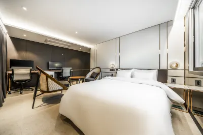 Jongno Hotel Laboum Hotels near Choonwondang Museum of Korean Medicine