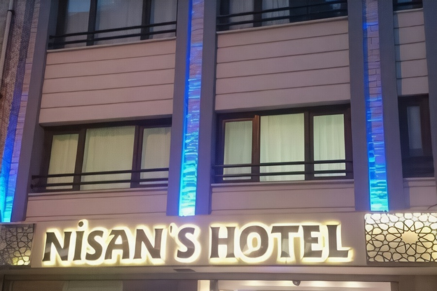 Nisans Hotel