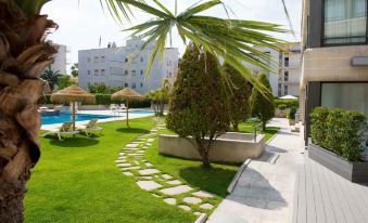 Atenea Park Suites & Apartments