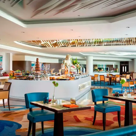 Hotel Ciputra Jakarta managed by Swiss-Belhotel International Отели в г. Западная Джакарта
