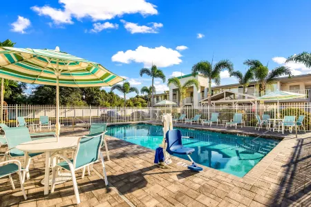 Quality Inn Bradenton - Sarasota North Отели рядом с достопримечательностью «Биг Фиш»