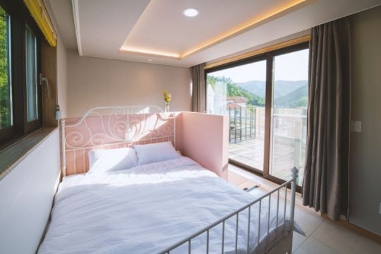 도그밀리펜션 외관 이미지