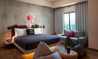 Braga Queen Suite with City View