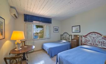 Luxury Villa, Pool, Sea Access, Large Terraces, Stupendous Views