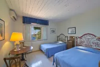 Villa di lusso, piscina, accesso al mare, ampie terrazze, vista stupenda