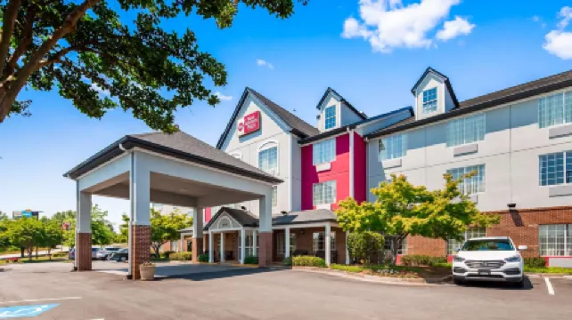Best Western Plus Lake Lanier Gainesville Hotel  Suites