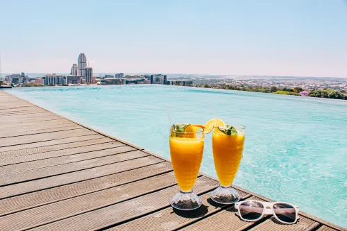 Reserved Suites Illovo - Infinity Pools