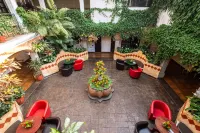 El Carmen Hotel