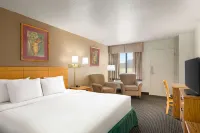 Travelodge by Wyndham Wellington KS - parking