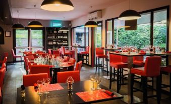 Logis Hotel Lons-Le-Saunier - Restaurant le Grill