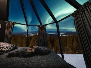 Mountain Glass Room Luxury Getaway for Two - Wild Nature Experience in Sweden
