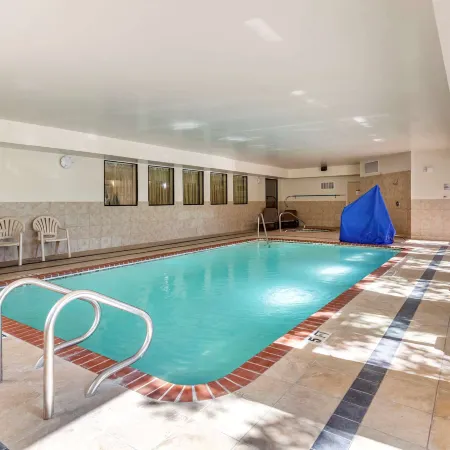 Comfort Suites