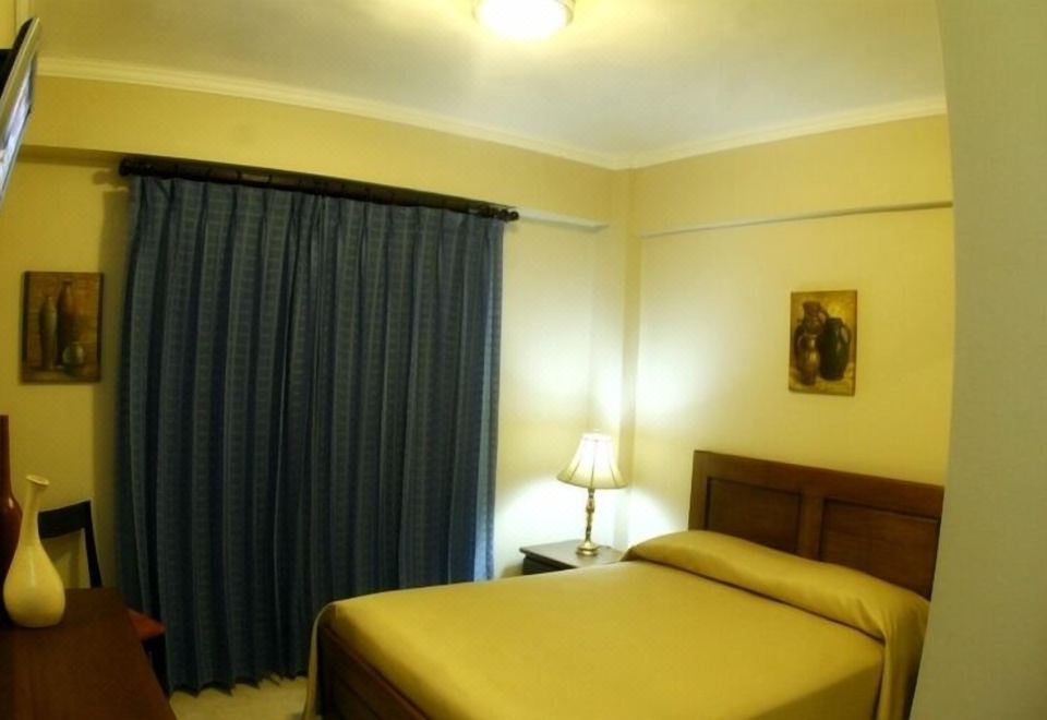 Hotel Century Plaza - Housity