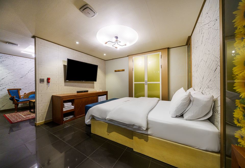 Hotel S Shinchon