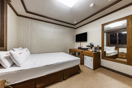 Gongju Myu Отели рядом с достопримечательностью «Гробница Мурён-вана»