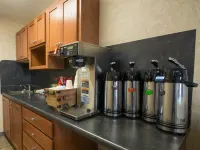 เรดรูฟ อินน์แอนด์สวีทส์ ดิคกินสัน