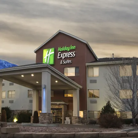 Holiday Inn Express & Suites COLORADO SPRINGS NORTH by IHG Отели рядом с достопримечательностью «Парк Коттонвуд Крик»