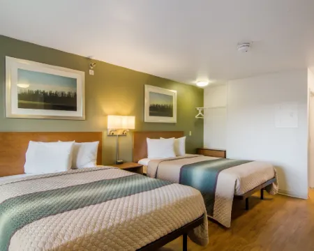 HomeTowne Studios Denver - Glendale/ Cherry Creek Hotels in Glendale