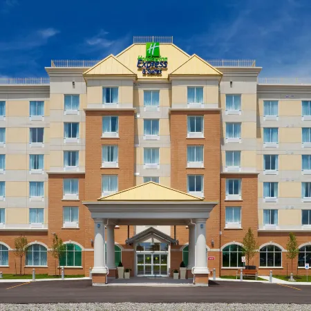 Holiday Inn Express & Suites CLARINGTON - BOWMANVILLE by IHG