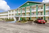 HomeTowne Studios Philadelphia - Maple Shade, NJ Hotels in Maple Shade