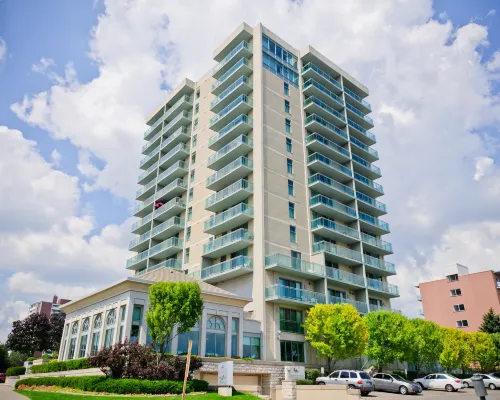 The Waterside Inn Hotels near Erindale