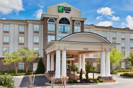 Holiday Inn Express & Suites Phenix City - FT. Benning by IHG