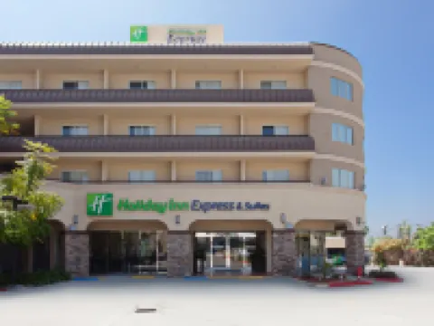Holiday Inn Express & Suites PASADENA - LOS ANGELES by IHG Hotels in Pasadena