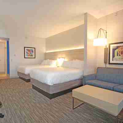 Holiday Inn Express & Suites OCALA by IHG Rooms