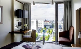 Pullman Dresden Newa