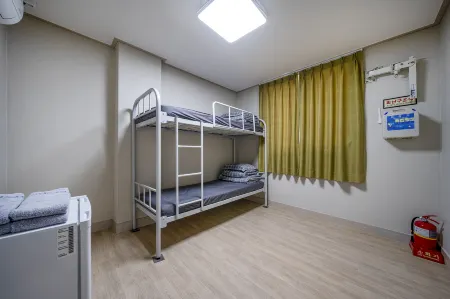 Andong Hello Guesthouse Отели в г. Андон