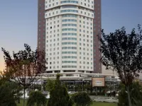 德德曼科尼亞酒店及會議中心