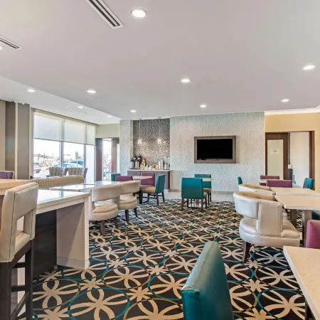 La Quinta Inn & Suites by Wyndham Sweetwater East