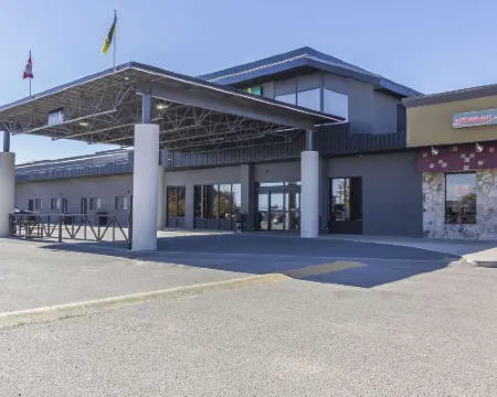 Quality Inn & Suites Hotels in Saskatoon