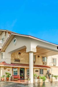 Best 10 Hotels Near Sombrilla Plaza from USD 51/Night-San Antonio for 2023  | Trip.com