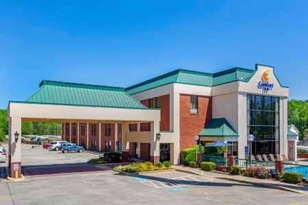 Comfort Inn Douglasville - Atlanta West Отели рядом с достопримечательностью «Парк штата Суитуотер Крик»