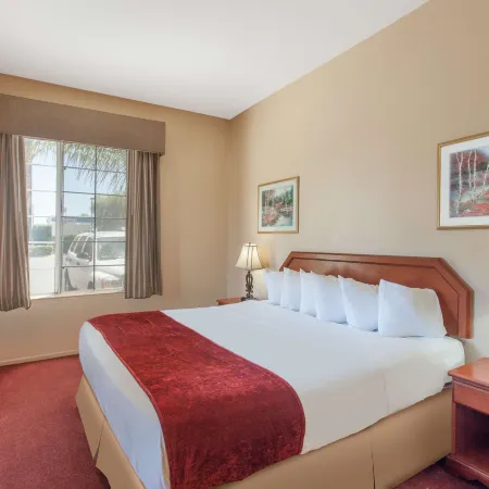 Ramada by Wyndham Fresno Northwest