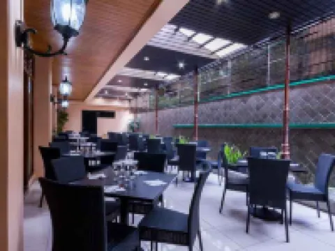 Royal Denai Hotel ブキティンギのホテル