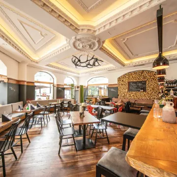 Hotel am Markt Отели рядом с достопримечательностью «Старый город - Леэль»