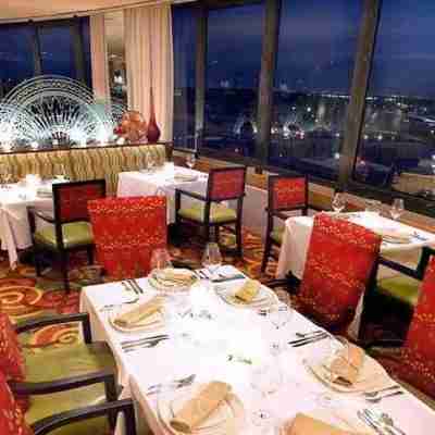 Houston Airport Marriott at George Bush InterContinental Dining/Meeting Rooms