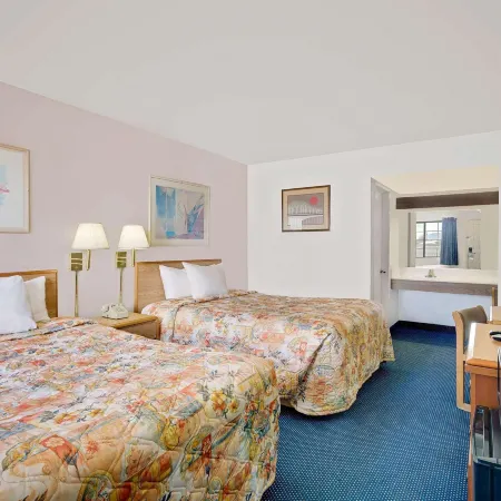 Days Inn & Suites by Wyndham Needles