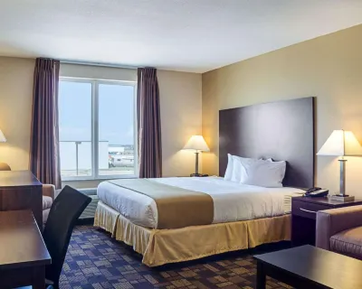 Quality Inn & Suites Hotels in Minot