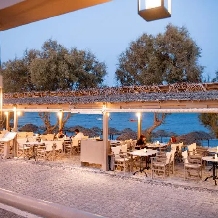 Enjoy Villas Отели рядом с достопримечательностью «Черный пляж»