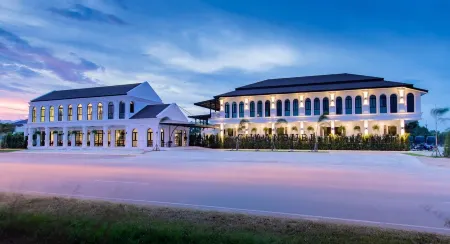 Chaanburi Boutique Resort Отели в г. Чантхабури