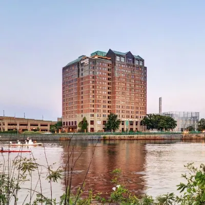 DoubleTree Suites by Hilton Hotel Boston - Cambridge Hotels near Allston/Brighton