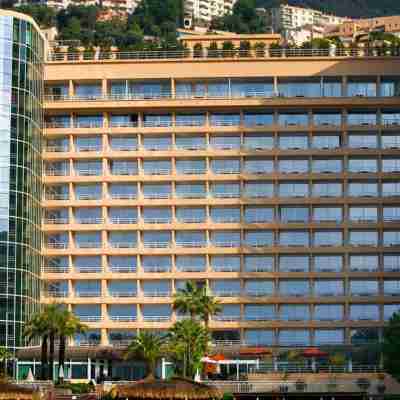 Le Meridien Beach Plaza Hotel Exterior