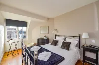 La Maison de Pierre et Valérie Saint Catherine Hotels in 