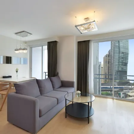 Arize Hotel Sukhumvit Отели рядом с достопримечательностью «Ваттана»